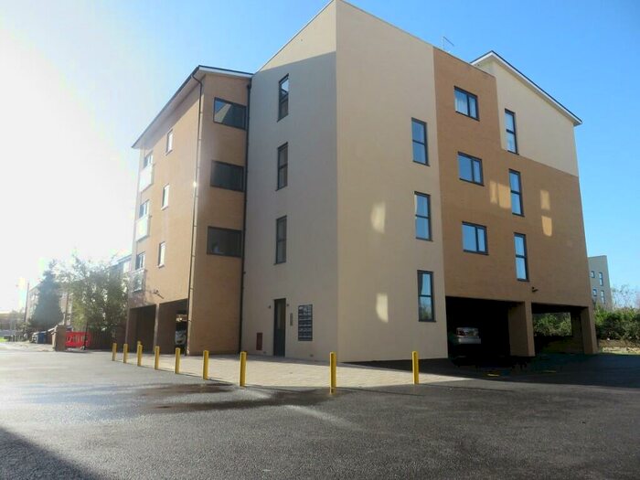 2 Bedroom Flat To Rent In Melbourne Road, Tilbury, Essex, RM18