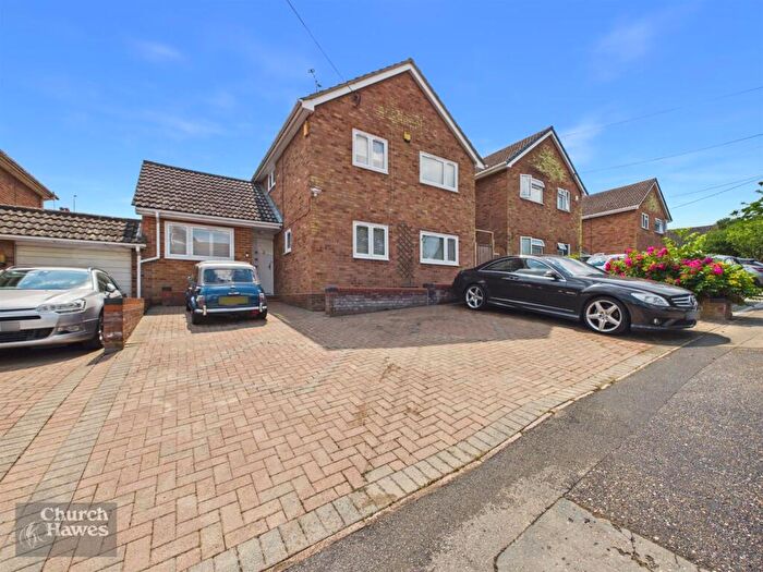 5 Bedroom Link Detached House For Sale In Prince Of Wales Road, Great Totham, CM9