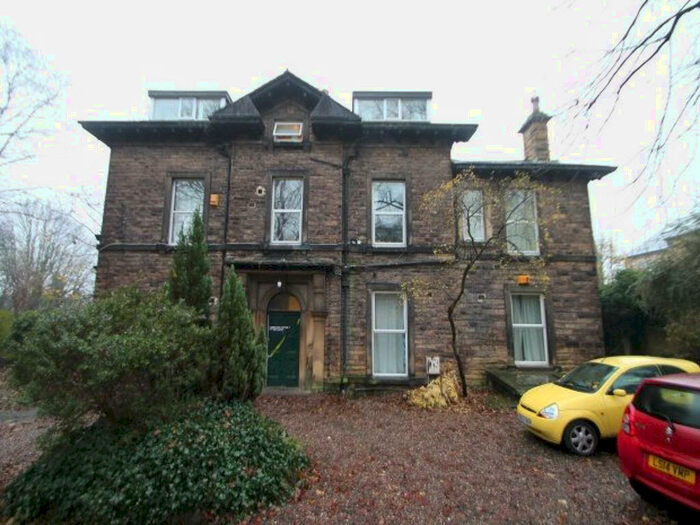 12 Bedroom House To Rent In Grosvenor Road, Leeds, LS6