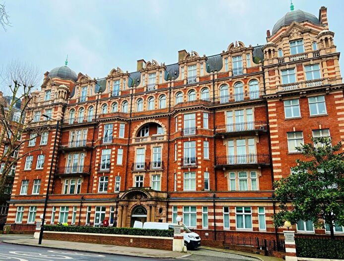 2 Bedroom Flat For Sale In Clarendon Court, Maida Vale, W9