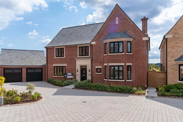 4 Bedroom Detached House For Sale In Rivers Edge, Wimborne Minster, BH21
