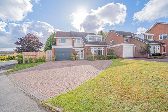 4 Bedroom Detached House For Sale In Barcheston Road, Knowle, B93