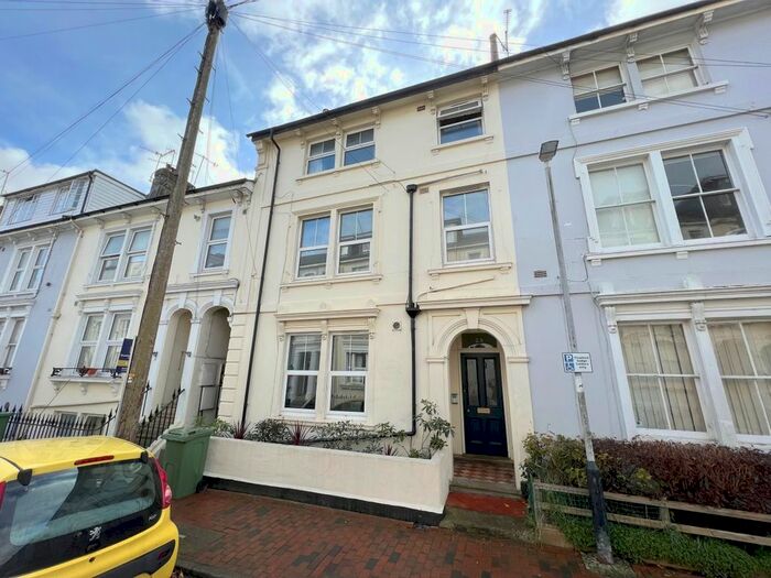 1 Bedroom Flat To Rent In Dudley Road, Tunbridge Wells, TN1