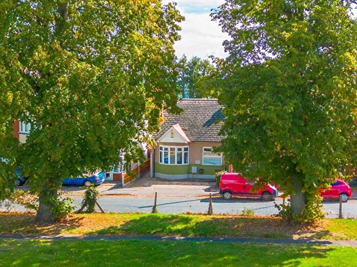 2 Bedroom Semi-Detached Bungalow For Sale In Northcote Road, Rochester, Kent, ME2