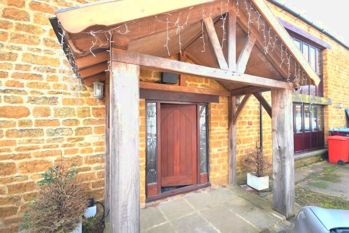 1 Bedroom Maisonette To Rent In Fully Furnished & All Inclusive - Glendon, Kettering, NN14