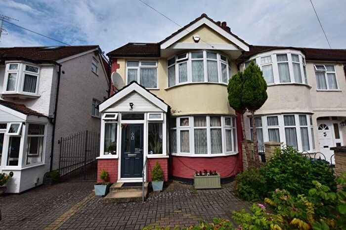 4 Bedroom Semi-Detached House For Sale In Carlyon Avenue, Harrow, HA2