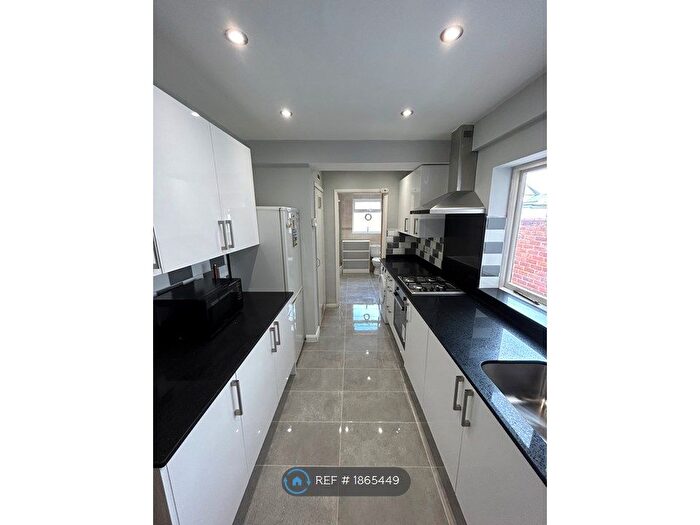 4 Bedroom Terraced House To Rent In Blenheim Road, Reading, RG1