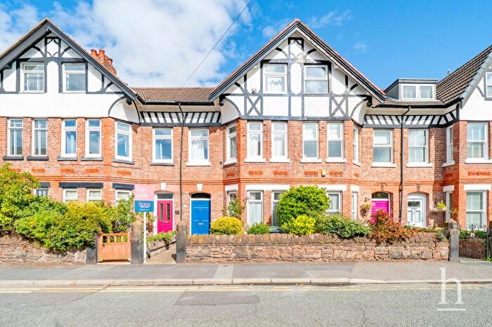 2 Bedroom Flat For Sale In Westbourne Road, West Kirby, CH48