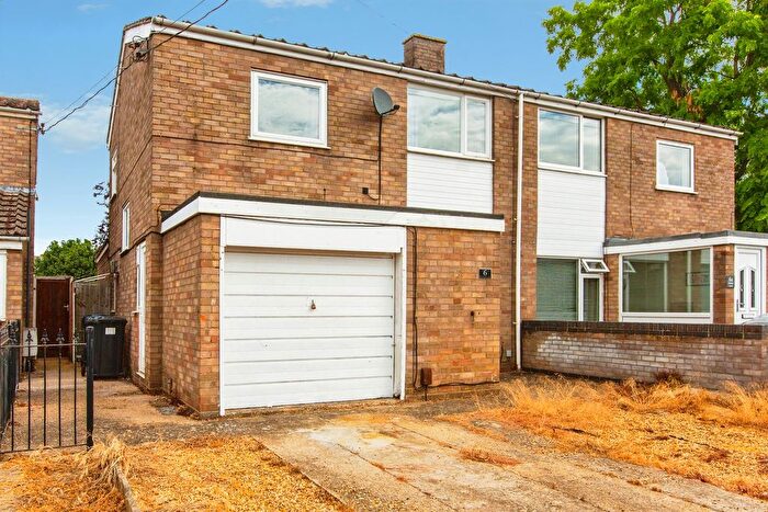 3 Bedroom Semi-detached House For Sale In Pinfold Lane, Godmanchester, Huntingdon, PE29