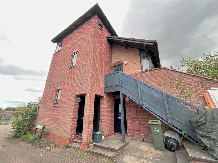 1 Bedroom Maisonette To Rent In Peers Lane, Shenley Church End, Milton Keynes, MK5