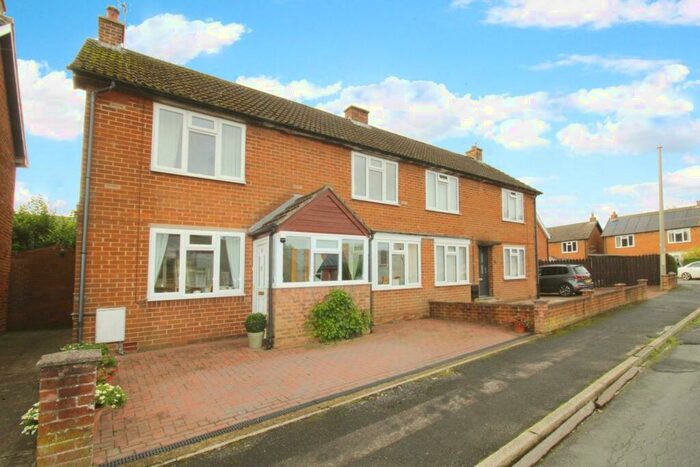 3 Bedroom Semi-Detached House For Sale In Westholme Crescent, Masham, Ripon, HG4