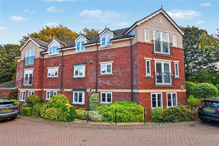 2 Bedroom Apartment For Sale In Chestnut Gardens, Morley, Leeds, West Yorkshire, LS27