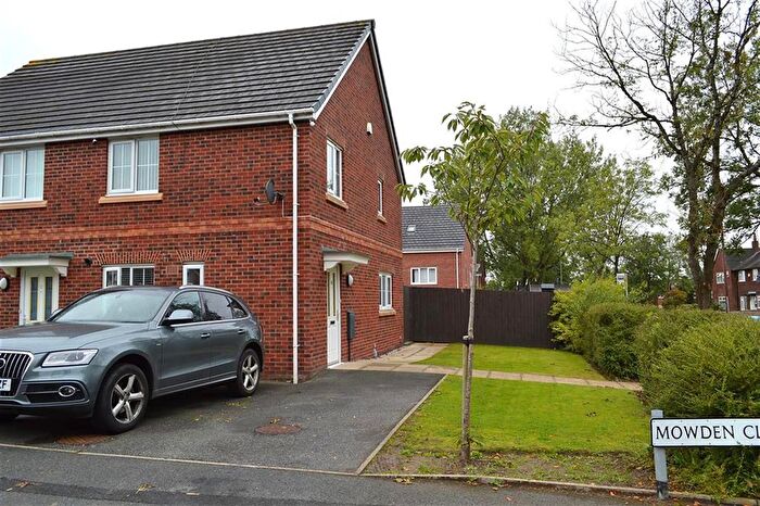 3 Bedroom Semi Detached House To Rent In Rosary Road, Oldham, OL8