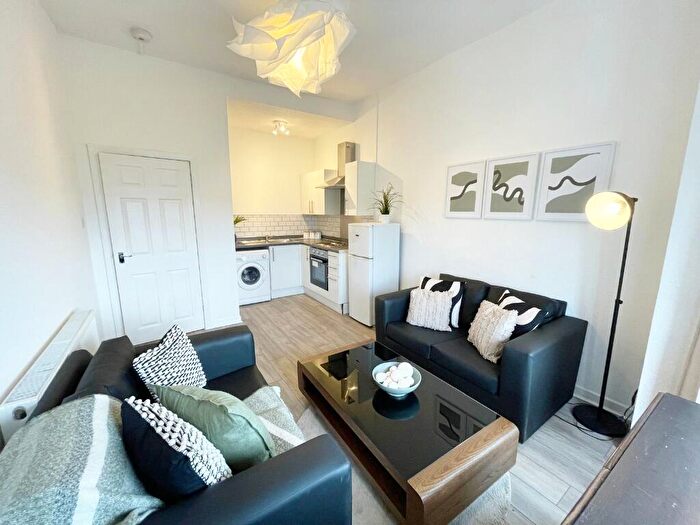 2 Bedroom Flat To Rent In Westmuir Street, Parkhead, Glasgow, G31