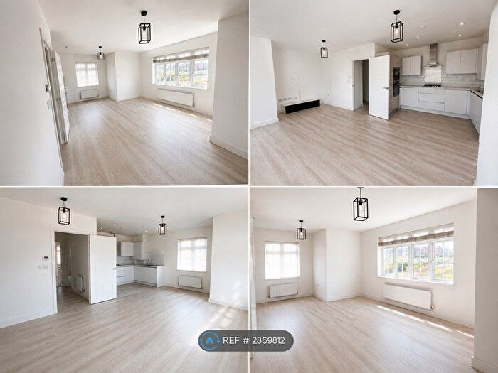 2 Bedroom Flat To Rent In Frost Close, Swanscombe, DA10