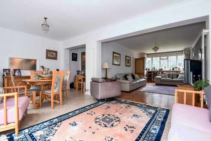 5 Bedroom Detached House To Rent In Valley Road Kenley, CR8