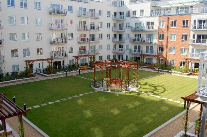 1 Bedroom Flat To Rent In Boulevard Drive, London, NW9