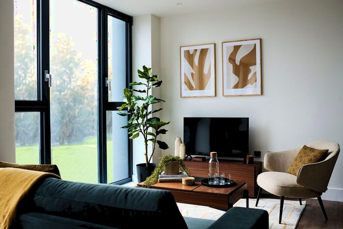 3 Bedroom Flat To Rent In Uncle Leeds, Whitehall, LS12