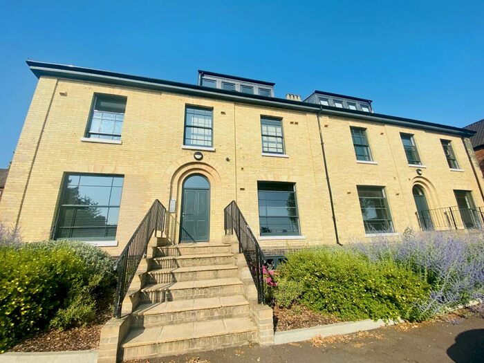 2 Bedroom Apartment To Rent In Tibbenham House, NR1