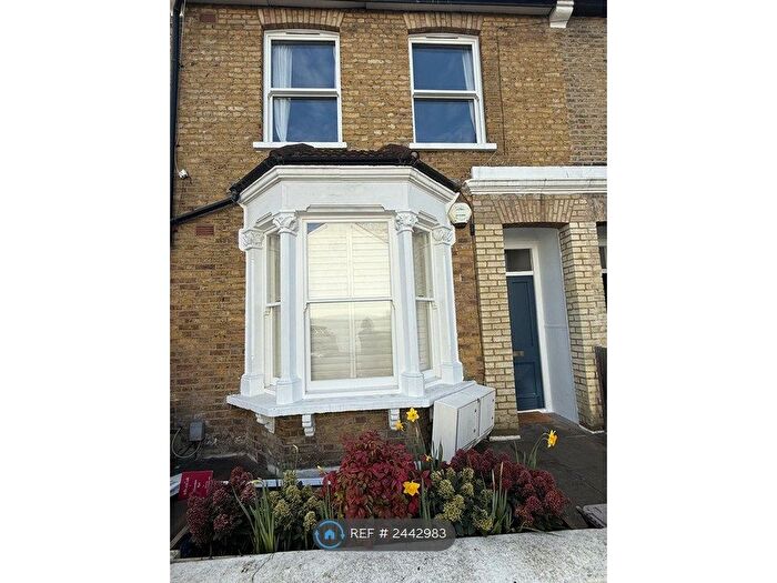 1 Bedroom Flat To Rent In Balchier Road, London, SE22