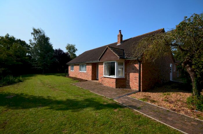 4 Bedroom Detached Bungalow To Rent In Little Staughton Road, Colmworth, Bedford, MK44