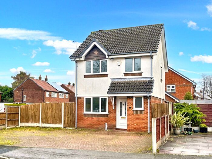 3 Bedroom Detached House To Rent In Marthall Drive, Sale, M33