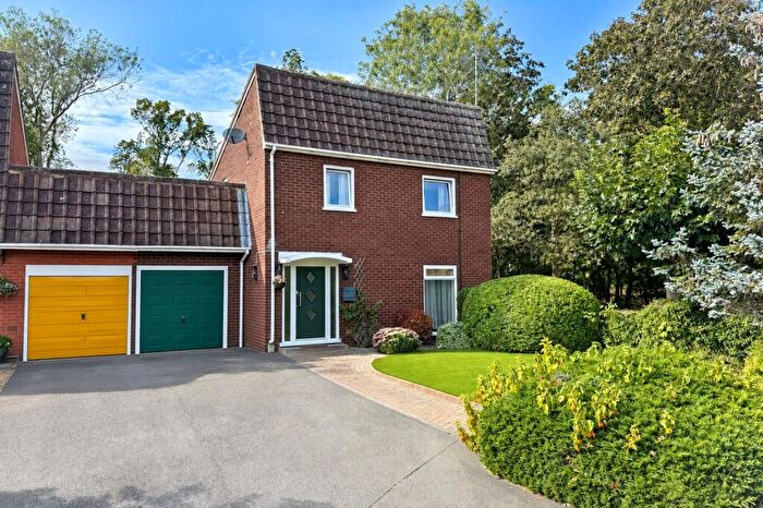 3 Bedroom Link Detached House For Sale In Muskham, Bretton, Peterborough, PE3
