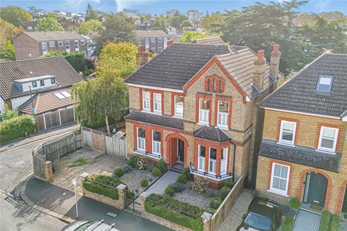5 Bedroom Detached House For Sale In Vicarage Road, Hampton Wick, KT1