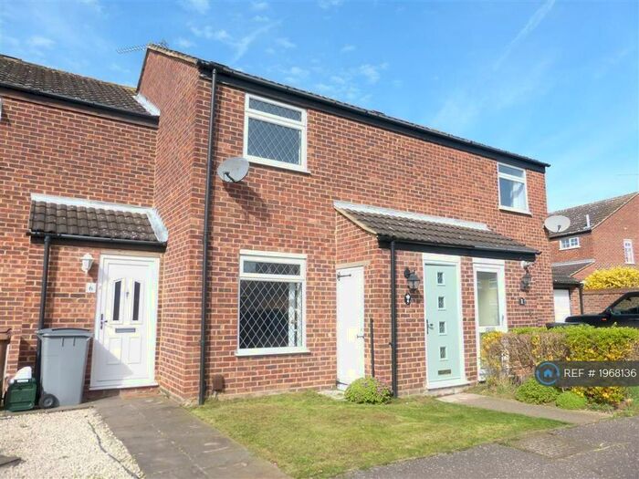 2 Bedroom Terraced House To Rent In Varden Close, Chelmsford, CM1