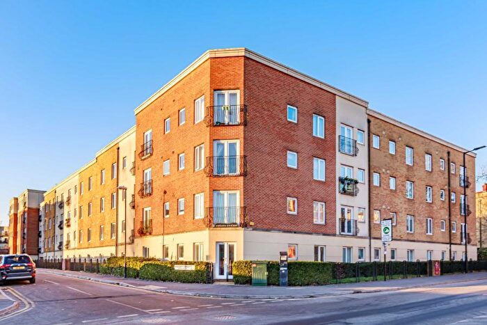 1 Bedroom Flat To Rent In Doudney Court - Bedminster, BS3