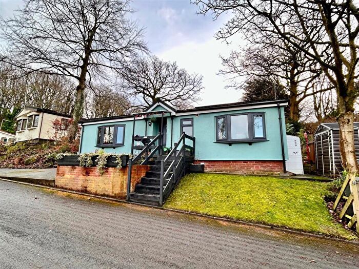 2 Bedroom Detached House For Sale In Oakland Glen, Walton-le-Dale, Preston, Lancashire, PR5