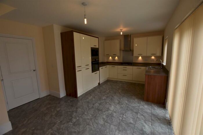 3 Bedroom Semi-Detached House To Rent In Laverton Road, Leicester, LE5