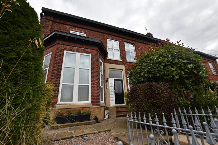 2 Bedroom Apartment To Rent In Park Road Salford Greater Manchester, M6