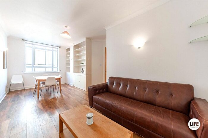 2 Bedroom Flat To Rent In North Block, Chicheley Street, London, SE1