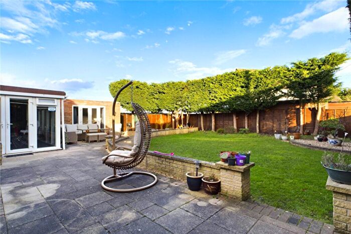 3 Bedroom Bungalow For Sale In Padworth, Reading, RG7