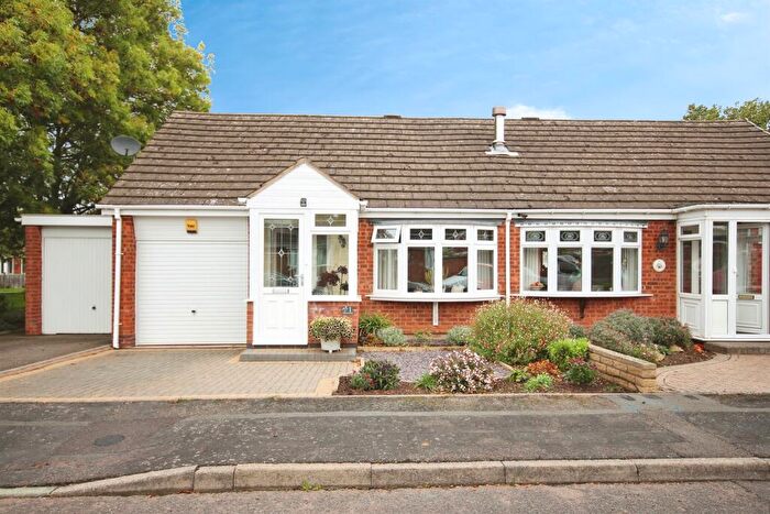 2 Bedroom Semi-Detached Bungalow For Sale In Gisburn Close, Warwick, CV34