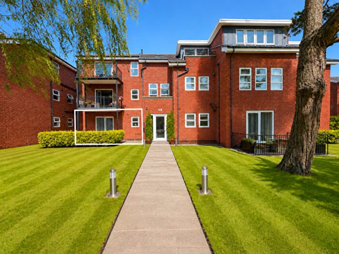 2 Bedroom Apartment For Sale In Willow Park, Birkdale, Southport, PR8