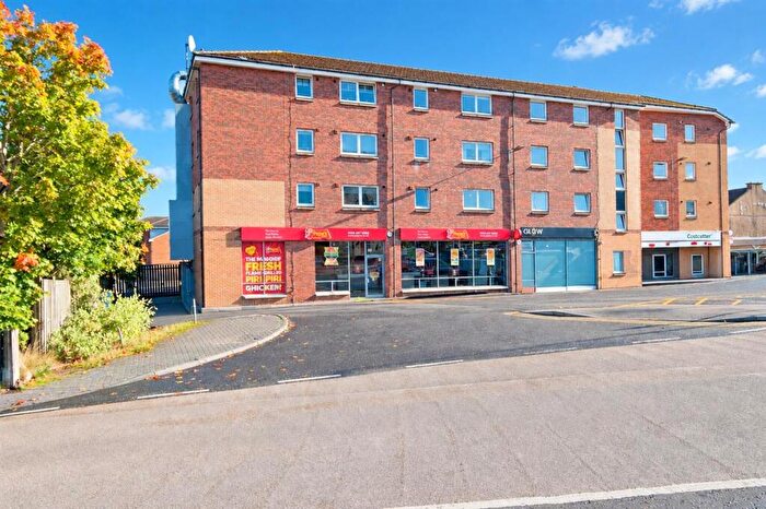 2 Bedroom Apartment For Sale In Cadzow Bridge Square, Hamilton, ML3