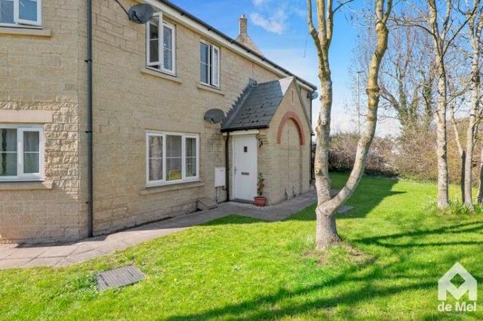 2 Bedroom Maisonette To Rent In Bluebell Court, Cheltenham, GL52