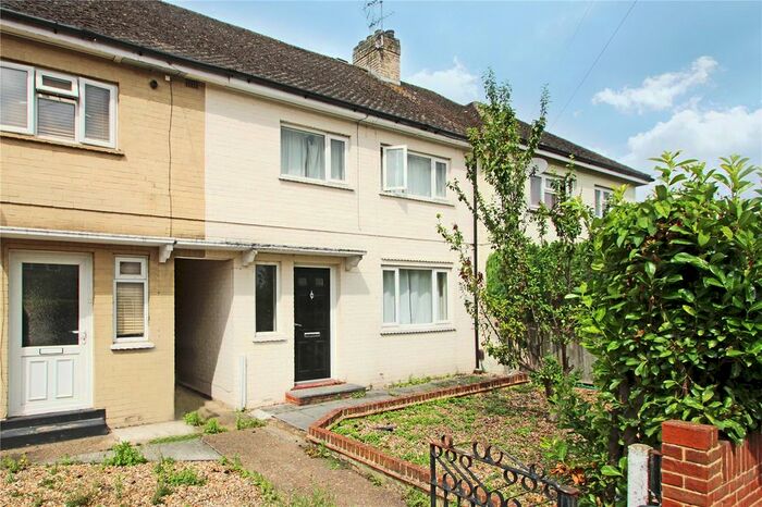 5 Bedroom Terraced House To Rent In Larchwood Drive, Englefield Green, Egham, TW20