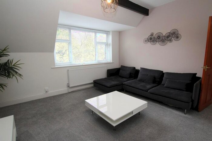 1 Bedroom Apartment To Rent In Cavendish Crescent South, NG7