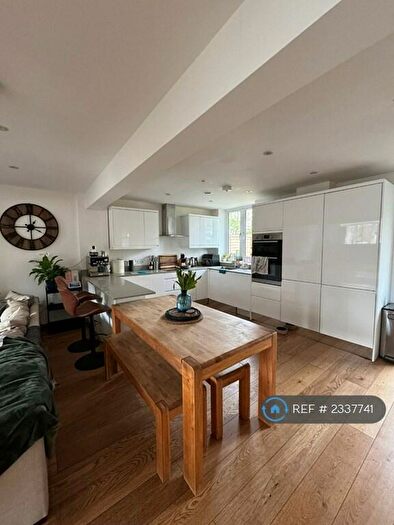 4 Bedroom Semi-Detached House To Rent In Summerlea Court, Basingstoke, RG25