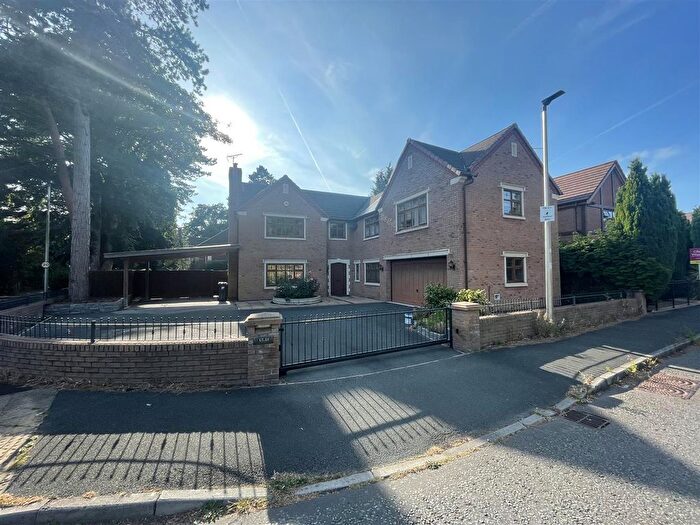 5 Bedroom Detached House To Rent In Glade Drive, Little Sutton, Ellesmere Port, CH66