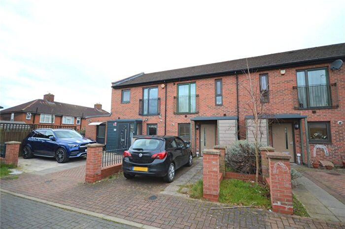 2 Bedroom Terraced House To Rent In Day Drive, Dagenham, RM8