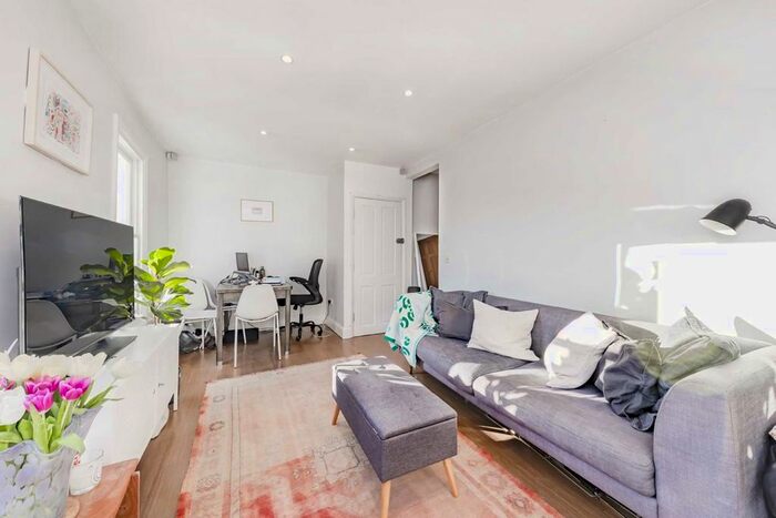 1 Bedroom Flat To Rent In Ferndale Road, London SW4