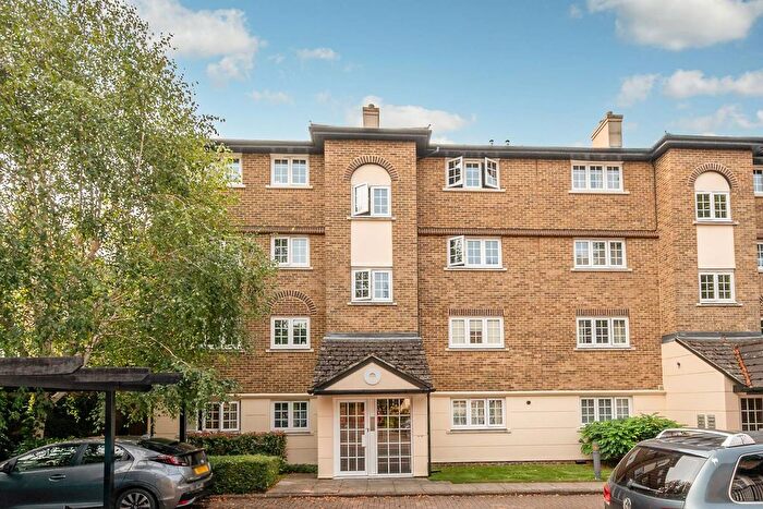 1 Bedroom Flat For Sale In Selhurst Close, Wimbledon Common, London, SW19
