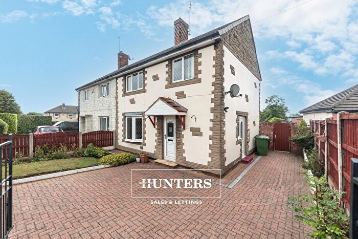3 Bedroom Semi-Detached House For Sale In Poplar Avenue, Castleford, West Yorkshire, WF10