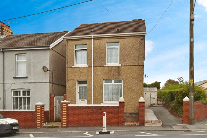 3 Bedroom Detached House For Sale In Llwynhendy Road, Llanelli, Carmarthenshire, SA14