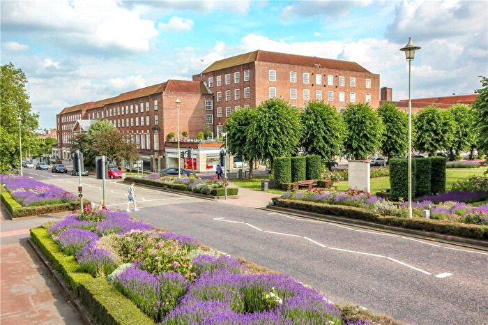 1 Bedroom Flat To Rent In Bridge Road, Welwyn Garden City, AL8