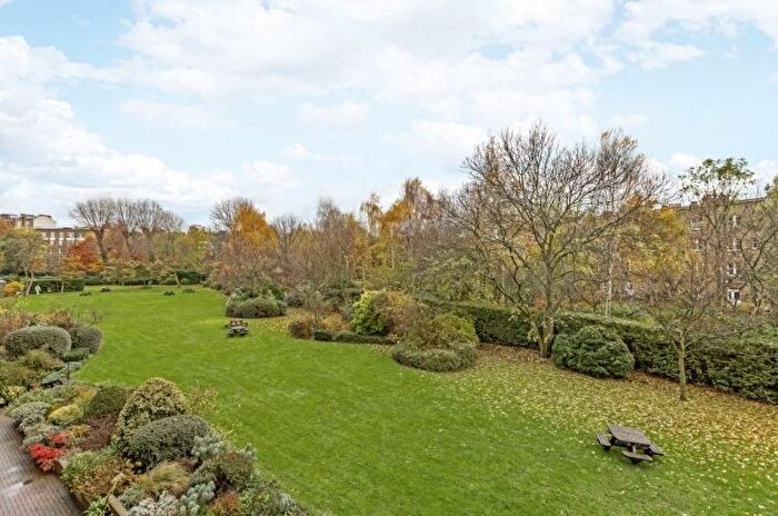 3 Bedroom Flat To Rent In Lauderdale Road, London, W9